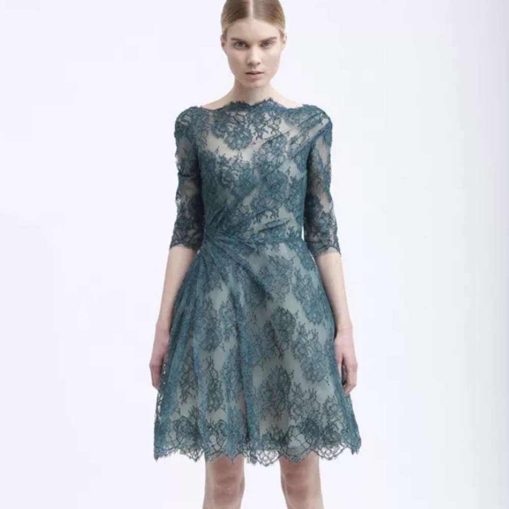 Monique Lhuillier Elegant Lace Dress